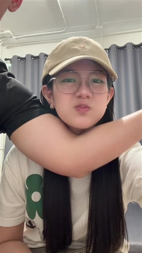 headlock biceps check🥲💪🏻 #fyp