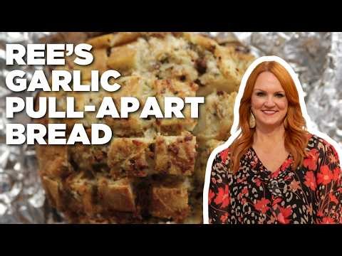 Ree Drummond's Roasted Garlic & Four-Cheese Pull-Apart Bread | The Pioneer Woman | Food Network