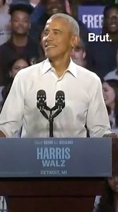 Barack Obama rappe sur le morceau « Lose Yourself » d’Eminem après que la star américaine l’a présenté sur scène, alors que les deux hommes font campagne pour Kamala Harris dans le Michigan. « J’encourage donc tout le monde à aller voter », déclare le rappeur, affichant officiellement son soutien à la démocrate, qui selon lui protégera les libertés des Américains. | Brut