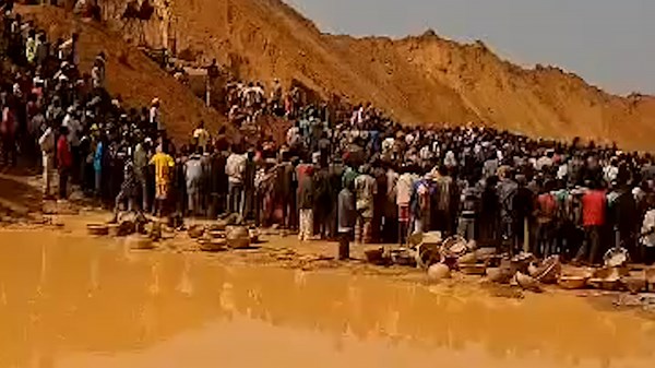 Dozens of people killed in gold mine collapse in western Mali