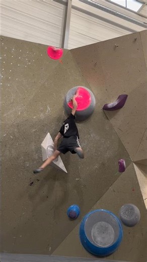 Insane beta break 😳 #climbing #bouldering
