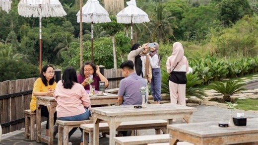 6 Tempat Makan Siang Enak di Semarang dengan View Bagus, Suguhkan Lanskap Alam hingga Perkotaan - Tribun Travel