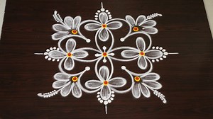 997K views · 18K reactions | Learn to draw this simple 7 dots rangoli & kolam designs by Suneetha in easy steps - Muggulu #rangoli #kolam #muggulu #design #art #artist #artwork #easyrangoli #simplerangoli #indianart #follow #easyrangolisuneetha | Easyrangoli suneetha | Facebook