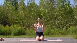 3 Min Neck & Shoulder Yoga Release – Quick Stretch for Tension Relief 💆‍♀️