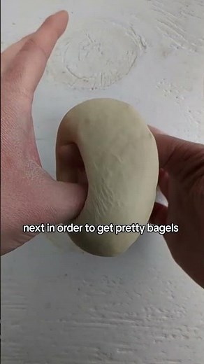 Bakery Style Poppy Seed Bagel Recipe - Homebody Eats