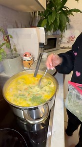 Ciorbă de conopidă este și gustoasă și rapid de pregătit . Mâna sus cine o gătește 😍 | Emilia Elena Musca