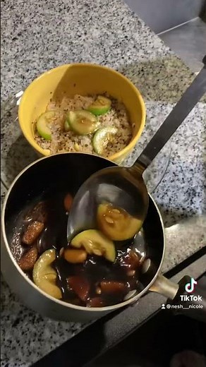 Quick and Easy Dinner Option: Quinoa Shrimp Fried Rice Bowl