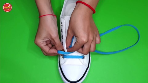 Step Up Your Style with These 5 Shoelace Tricks!
