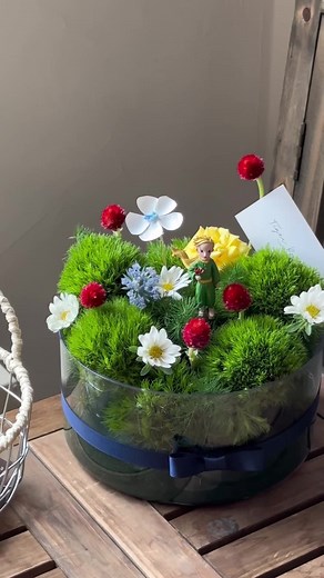 Create a Beautiful Flower Box with Lush Greenery