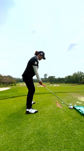 Ariya Jutanugarn Impresses with Amazing 3-Wood Shot