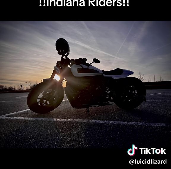 Where are all my Indiana riders! I’m 317 let’s go ride! Hmuuu!!💕💕