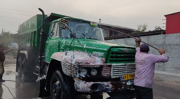 Master the Art of Professional Truck Washing with Expert Tips