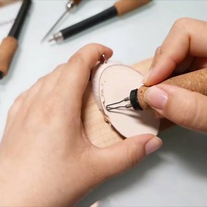 1.4M views · 5.9K shares | Awesome Pyrography on birch wood by Snowdeer's Pyrography instagram.com/snowdeer_illustration veri-art.net ... | DRAWING PENCIL | Facebook