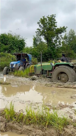 John Deere and New Holland 4wd tractors #shorts #trending #tractor