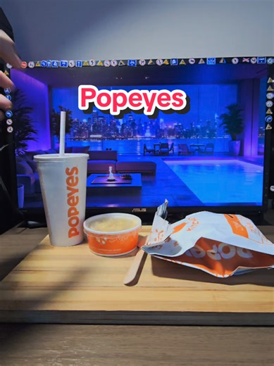 Haven't had @Popeyes in a while 😋 #asmr #popeyes #povmukbang #popeyeschickensandwich #fridaymeal