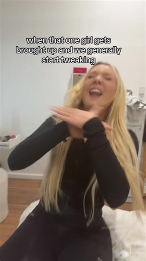 Bella Poarch's Captivating Dance Performance