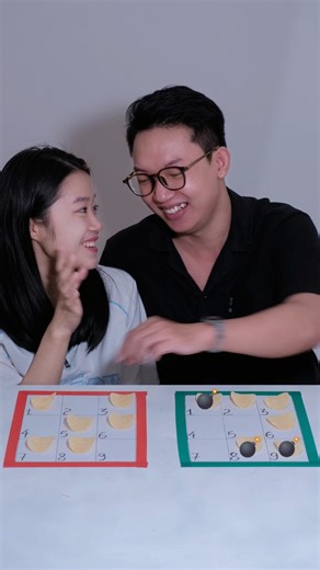 23K views · 183 reactions | Nó hài nó zui#couplechallenge #funnychallenge #challengeviral #hoangdauphong #huongvahoangdaily #couplereels | Hương & Hoàng Daily | Facebook