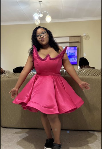 Stunning Pink Cocktail Dress for Graduation Celebrations