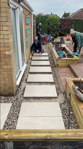 How to lay stepping stone for pathway #path #landscaping #patio