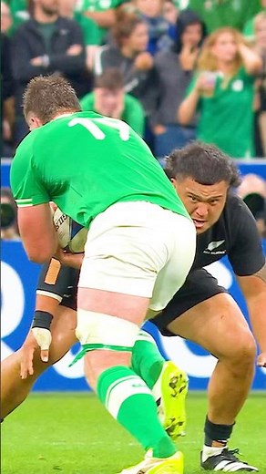 The perfect chop tackle in rugby 🏉 #rugby