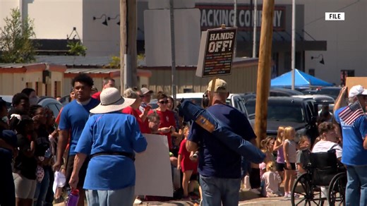 21K views · 245 reactions | What does Peoria’s newest ordinance mean for protests and social gatherings? DETAILS: https://www.25newsnow.com/2025/10/17/what-does-peorias-newest-ordinance-mean-protests-social-gatherings/ | 25News WEEK | Facebook