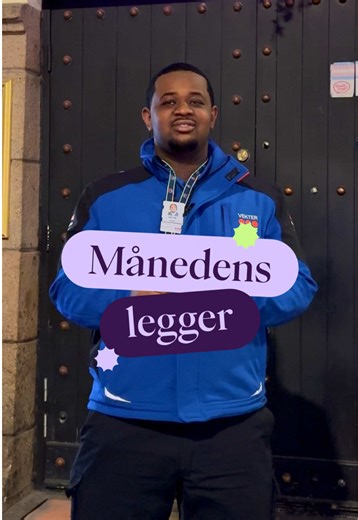 Møt Månedens legger: Wilsan!📱 Wilsan jobber som legger ved siden av studiene, og digger hvor sosial jobben er 💜 Han foretrekker Syng, og står på alle de ulike filialene rundt om i Oslo – og er du heldig, så kanskje du møter han ute på en av de også 😉 Hvem vil du se neste gang? Kommenter! #bankid #leg #på #mobil #syng