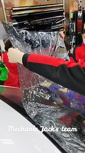 3.7M views · 1.1K shares | Teaching Windows tinted film| Wipe and Squeeze water skills #windows #tinted #tintedfilm #tutorials | Mechanic Jack's team | Facebook