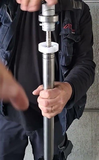 Brazo batiente CENTURION VANTAGE 400 con desgaste en pieza mecánica