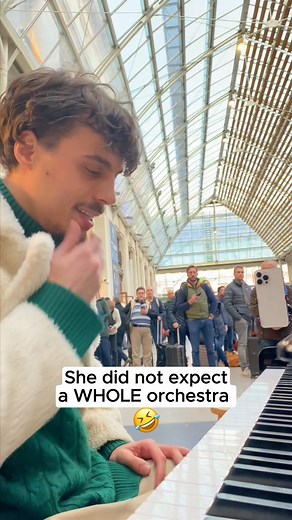 CRAZIEST Coldplay flashmob? 😳 This girl made a request but she didn't expect for all these musicians to show up! 😄 @Charles Gaugué @MichaelNirvan @MarieWalter @heliafassi Comment if you want to see the continuation! #coldplay #vivalavida #piano #music #musicians | Aurelien Froissart
