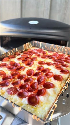 Detroit Style Pizza Fresh in you Backyard
