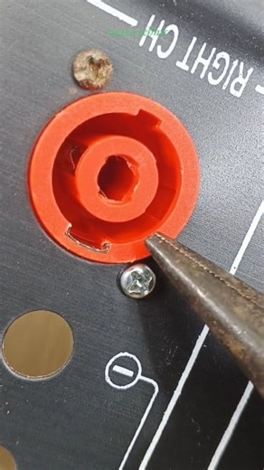 Soldering speaker connector #speakon #speker #lowquality #mechaniclife #job #fypvidio #this is for amplifier assembly with poor quality speakon at a cheap price, so that it doesn't easily lose contact when a large current passes through it | Suyadi Maya Tehnic