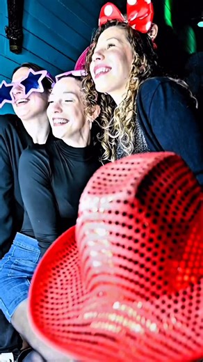 🎉 ¿Se viene tu cumple? ¡Festejalo en Buda & India Bar! 🎉 🔥 Tu noche soñada arranca acá 🔥 ➕ PIZZAS FREE para vos y tu grupo hasta las 23 hs ➕ SECTOR ESPECIAL ➕15% OFF en la compra anticipada ➕ Podés traer tu torta y te regalamos el brindis 🥂 ➕ Ambientazo, promos, DJ y mucha buena onda 🎶 📲 ¡Reservá tu lugar y hacé que tu cumple sea inolvidable! Comenta “CUMPLEAÑOS” para más información | Buda Bar Bs As