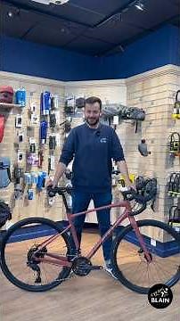 Naël presents the 2026 Giant Revolt gravel bikes #cyclesblain #gravelbike