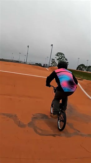 Following Ken 1st 2 straights at #oldsmarbmx Saturday morning practice