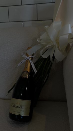 The best florist in town 👌🥰elegant @raysflorist_sa #polokwaneflorist #raysfloristsa #bestflorist #bestfloristintown #viral #polokwane #limpopo #floralbusiness #eventflorist #floristsupplies #wholesaleflowers #newshop #limpopoflorist #
