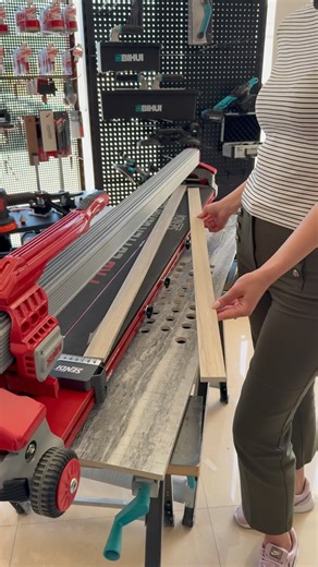 1.3K views · 540 reactions | SENDI PRO CUTTER ULTRA 1200 — cuando necesitas un corte perfecto. Sin astillas. Sin esfuerzo. Solo resultados. ✂️ Una cortadora que corta de verdad, no te hace sufrir. #diamondservice #sendi #cortadoradeazulejo #herramientas #procutter | Diamond-Service España | Facebook