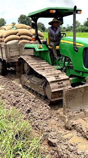 Green Monster Unleashed! 🚜 John Deere Bulldozer vs Deep Mud! 💥🌾 #shorts #bulldozer
