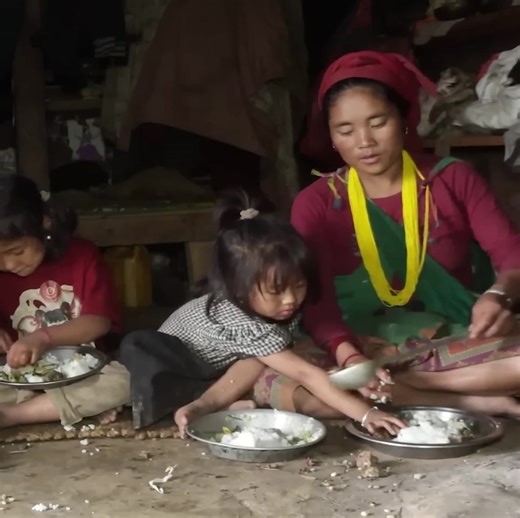 21K views · 579 reactions | Village living in an organic kitchen with a contented family | Utai Khorn | Facebook