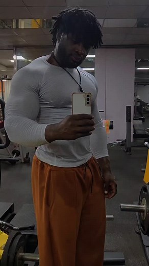 175 reactions · 3 comments | It's a wrap for the day, post shoulders and biceps drill  #bodybuilding | Black Man Fitness | Facebook