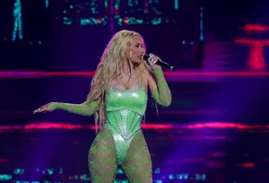 Iggy Azalea Promotes Her New Crypto Venture With Sexyy Red-Soundtracked Twerking Video