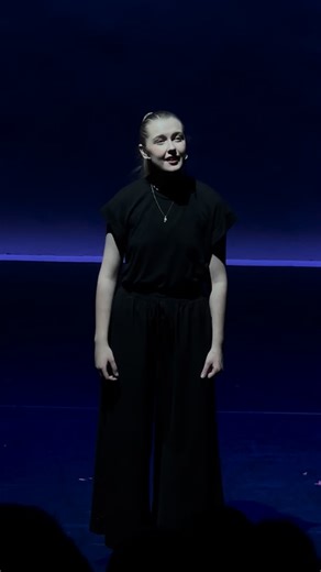 Music, Sound and Performing Arts at Leicester College on Instagram: "Show yourself ❄️ Beautiful vocals and storytelling from Sara, 2nd Year Musical Theatre student 💖 #showcase #musicaltheatre #leicestercollege #leicester #performance"