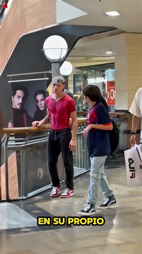 Fake T-Shirt Prank That Shocked a Whole Mall👕