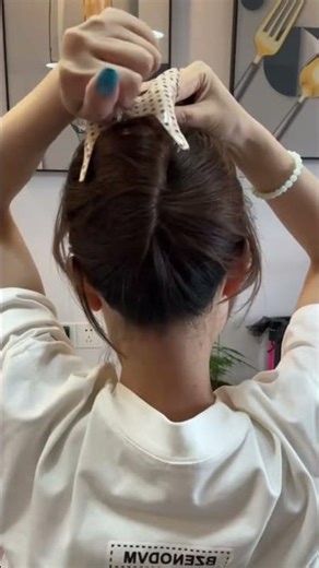 Full and voluminous hair #Hairstyle tutorial #Daily updo #Summer hair