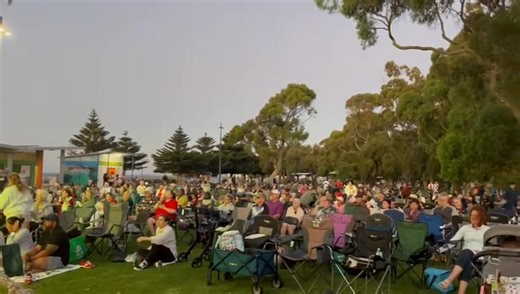 Rockingham Uniting Church on Reels