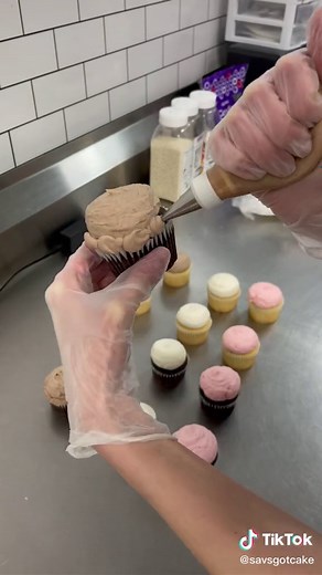 Cute Cupcake Decorating Ideas at Walmart