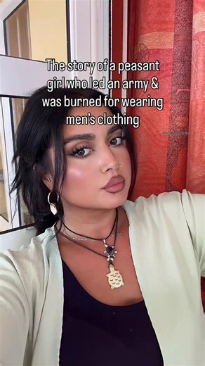 Yousra Dettmar | Business | Travel | Women Empowerment on Instagram: "Jeanne d’Arc was born in 1412 to a peasant family in rural France. She was illiterate and had no formal education or military training. Don’t forget to follow @yousra_dtmr for more untold women stories 💌 At around the age of thirteen, she stated that she began hearing voices, which she identified as Saint Michael, Saint Catherine, and Saint Margaret. According to her testimony, these voices instructed her to support Charles V