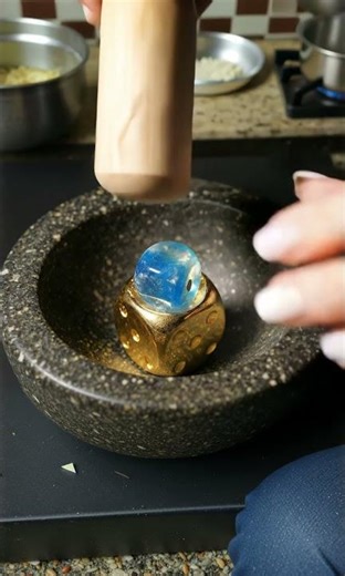 【4k】【ASMR】Gold Dice First, Then a Blue Gem — Heavy Pressure Mixing