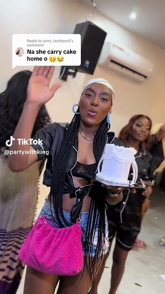 Replying to @aries_lastborn5 this want carry cake wey I want chop go 😭 #mercybirthday #mercybirthdayparty #partywithkings