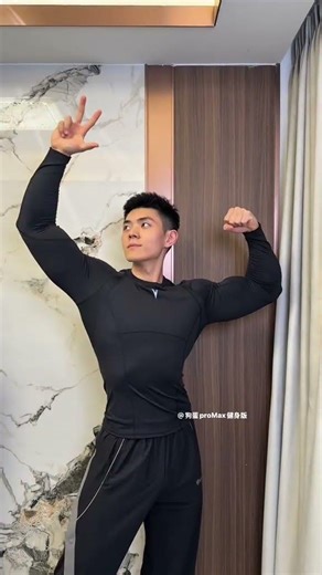 脖子以下全靠努力💪🏻 #健身 #肌肉 #健身穿搭 #型男 #msgd肌肉武装