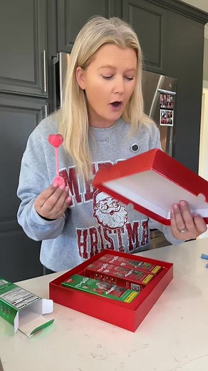 653K views · 3.9K reactions | Christmas audio lollipops have arrived! This makes Christmas even better! #candy #audiolollipop #musiclollipop #giftidea | Jessicarae46 | Facebook